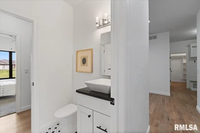 $3,800 | 6817 Timber Court, Bettendorf, IA 52722