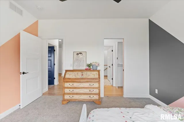 $3,800 | 6817 Timber Court, Bettendorf, IA 52722