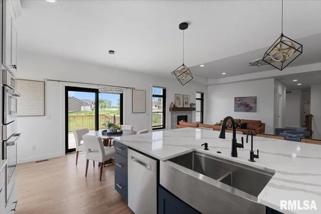 $3,800 | 6817 Timber Court, Bettendorf, IA 52722