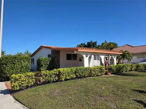 $3,500 | 1191 West 53rd Terrace, Unit 1191, Hialeah, FL 33012