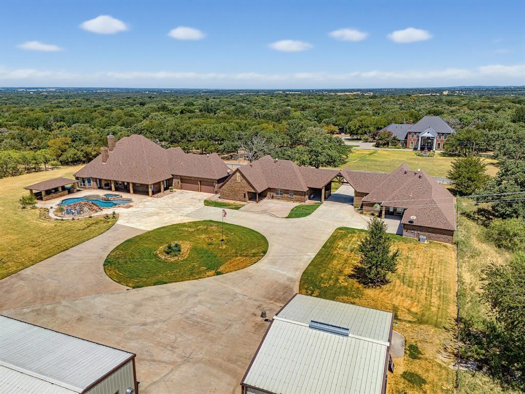 189 Hlavek Road Decatur, TX 76234 - Photo 8 of 40 Gallery Image 8
