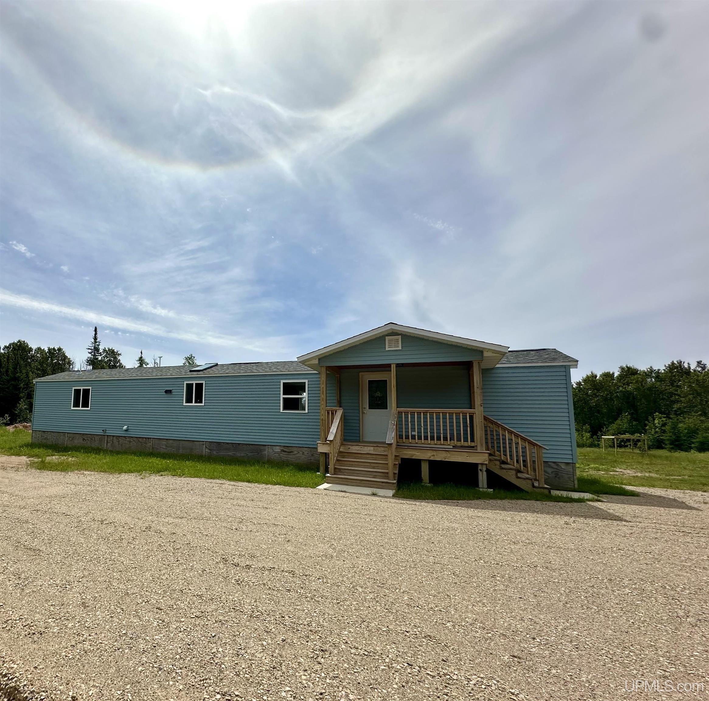 5551 27.5 Road Gladstone, MI 49837 - Photo 1 of 22 Gallery Image 1