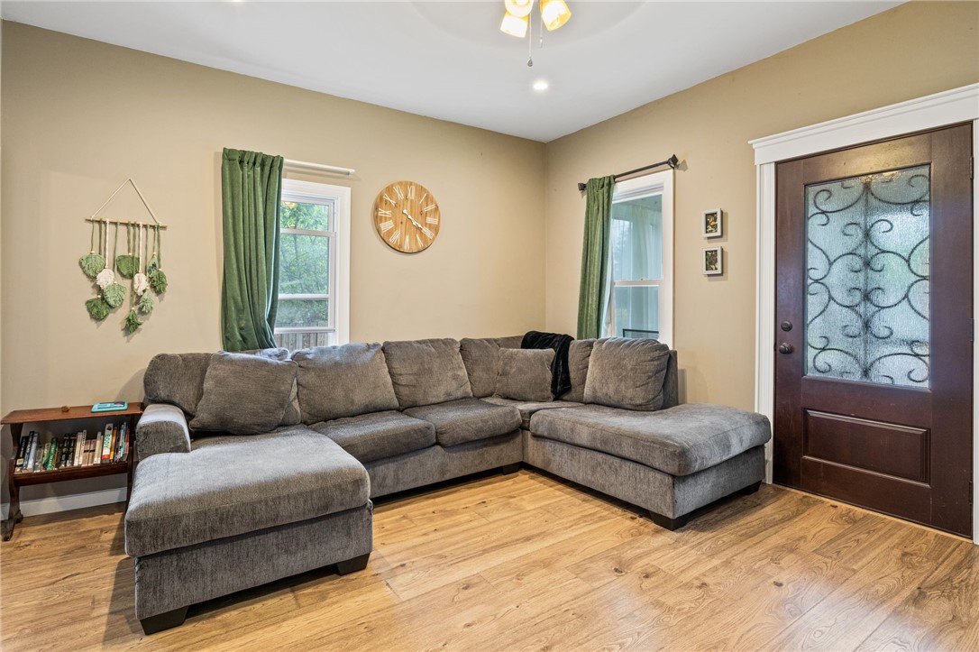 10 Clinton Street Bergen, NY 14416 - Photo 6 of 27