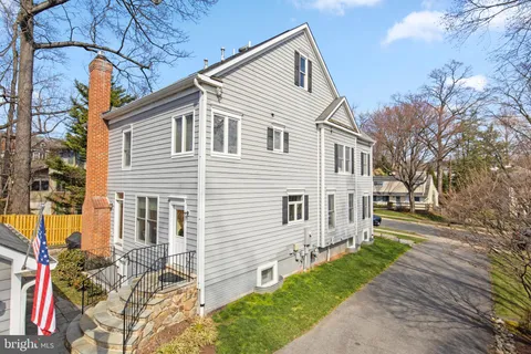 $1,798,000 | 9204 Lindale Drive, Bethesda, MD 20817