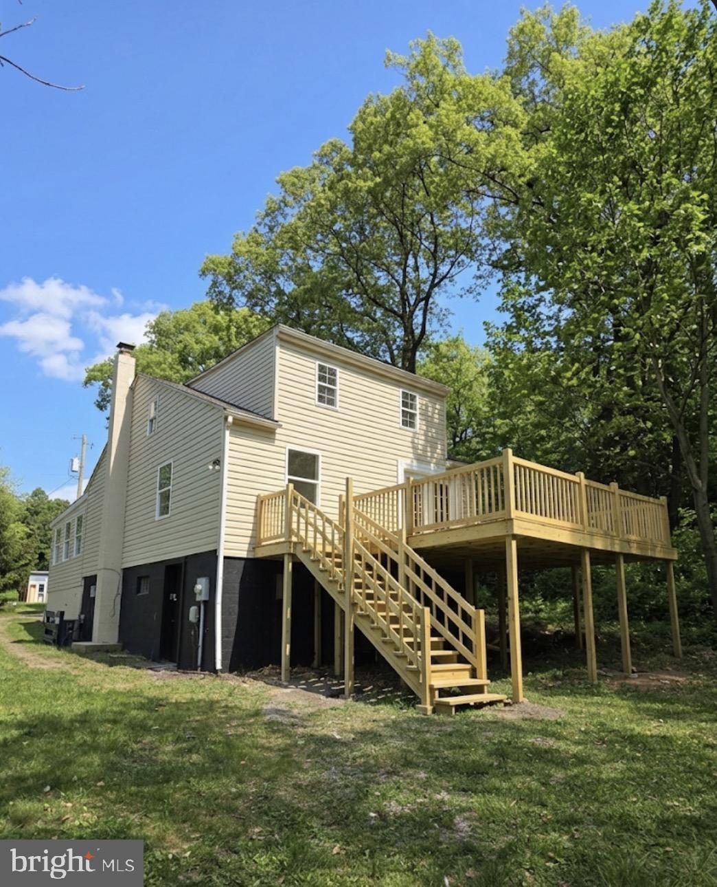 588 Blandon Road Fleetwood, PA 19522 - Photo 3 of 24