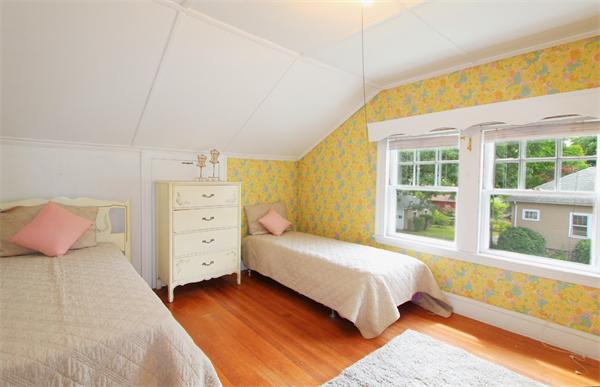 158 Parmenter Road Newton, MA 02465 - Photo 13 of 19 a bedroom with a bed and a window