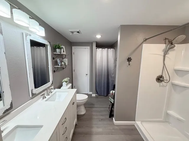 $250,000 | 14815 South Orleans Trail, Stockton, MO 65785