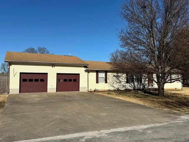 $250,000 | 14815 South Orleans Trail, Stockton, MO 65785