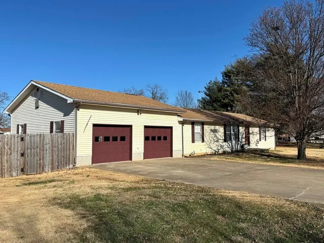 $250,000 | 14815 South Orleans Trail, Stockton, MO 65785