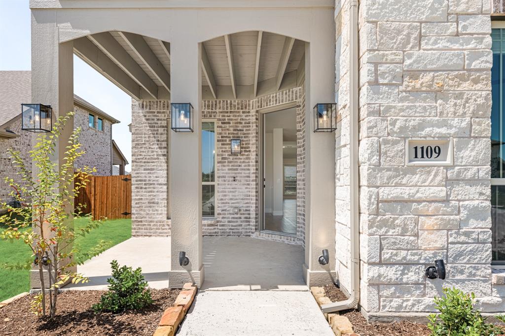 1109 Cardinal Drive Midlothian, TX 76065 - Photo 3 of 40