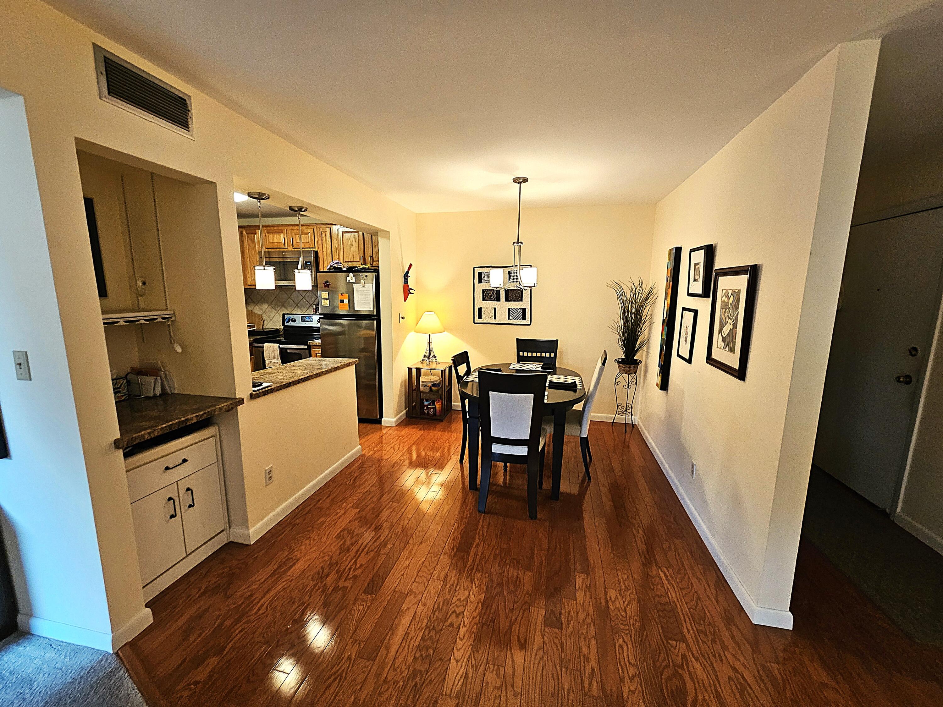 2150 Good Hope Road, Unit 201 Glendale, WI 53209 - Photo 5 of 23 Dining Room