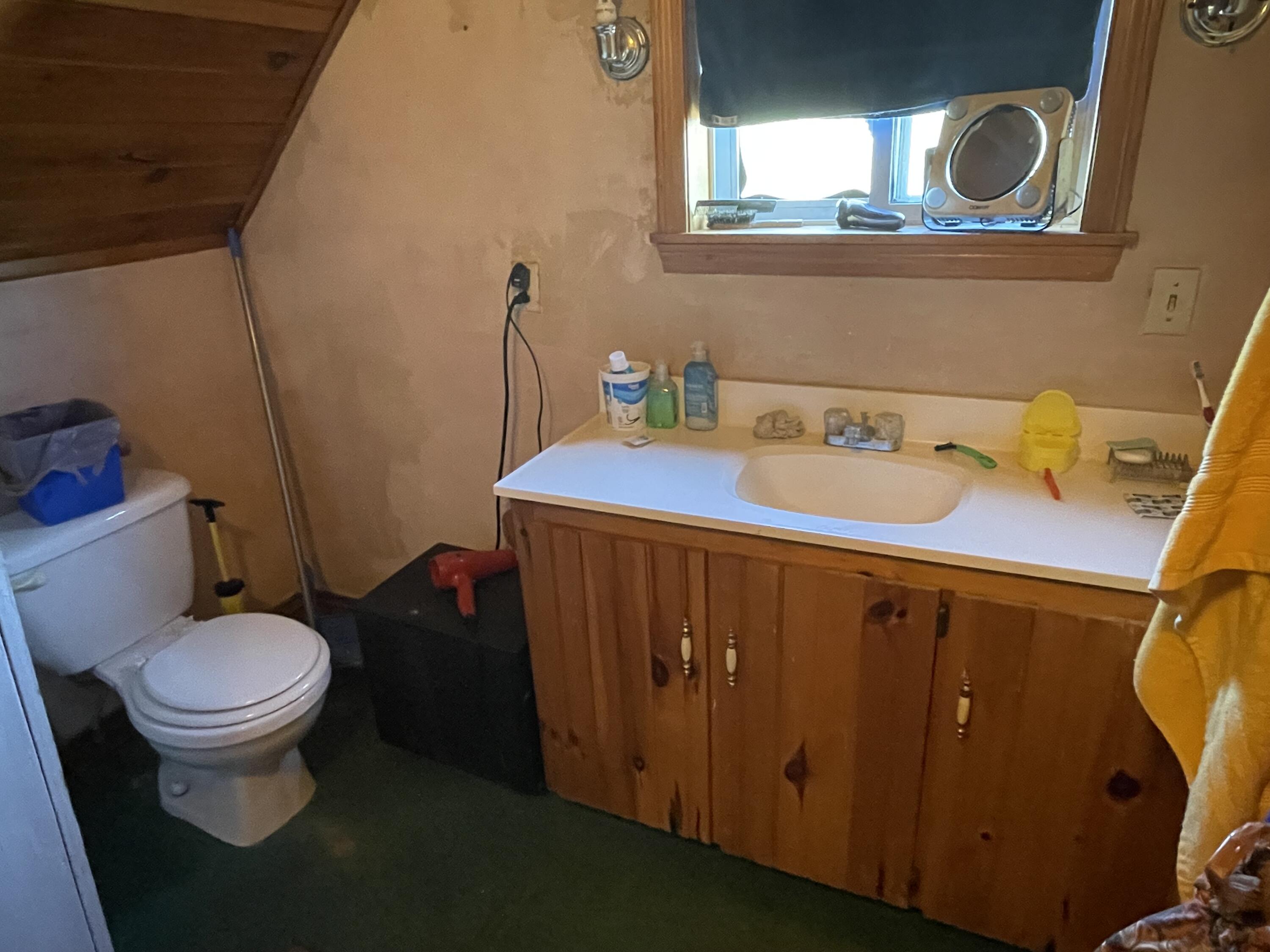 74 Marks Road Albion, ME 04910 - Photo 13 of 28 14 Second floor bath