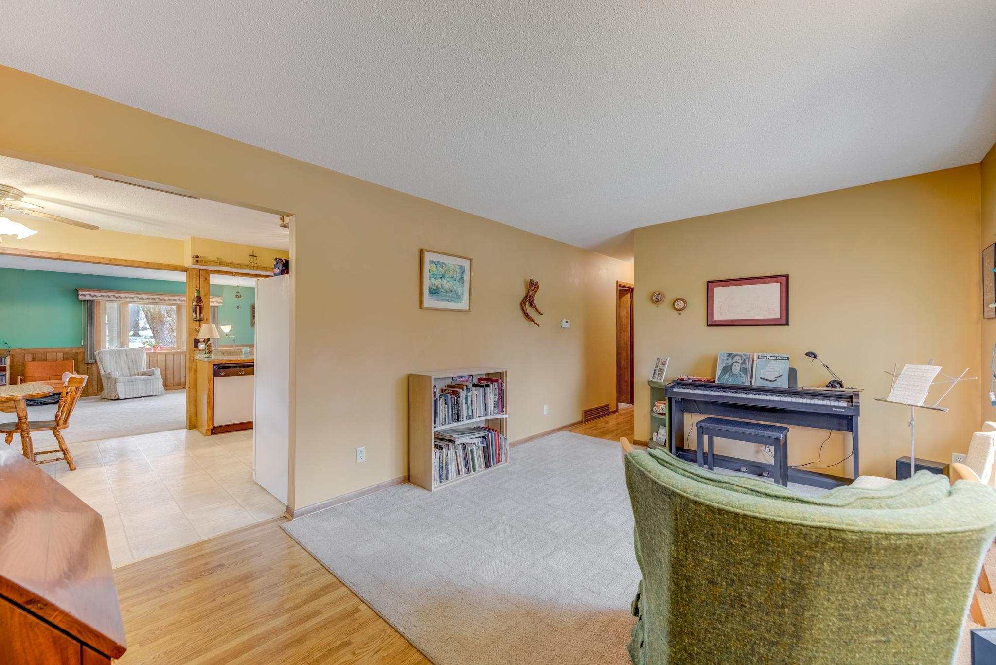 3226 41st Avenue Southeast Rochester, MN 55904 - Photo 4 of 40 Gallery Image 4
