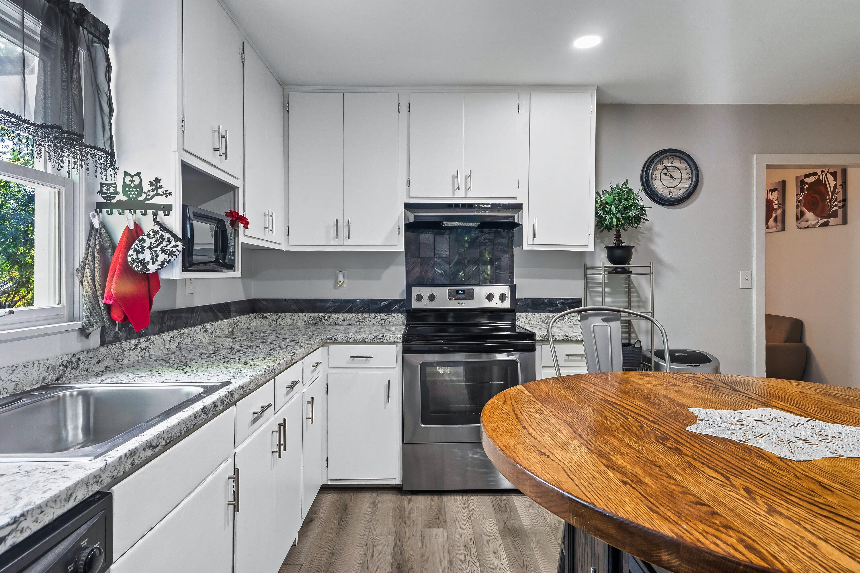 7823 Fersner Road Powell, TN 37849 - Photo 4 of 28 Updated Kitchen