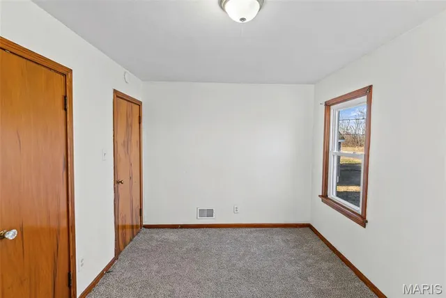 $160,000 | 231 Parkway Drive, Swansea, IL 62226