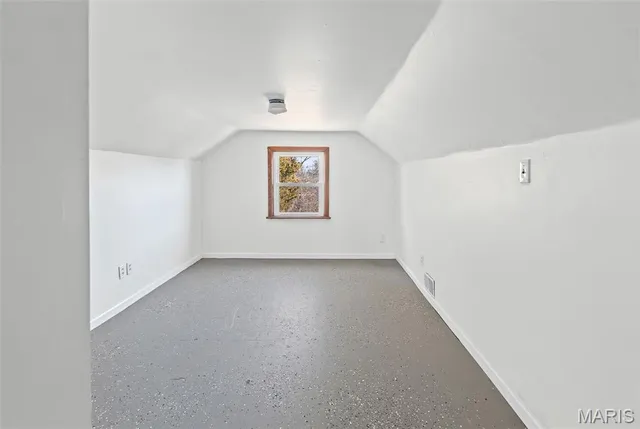 $160,000 | 231 Parkway Drive, Swansea, IL 62226