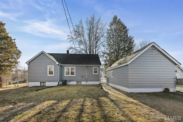 $160,000 | 231 Parkway Drive, Swansea, IL 62226