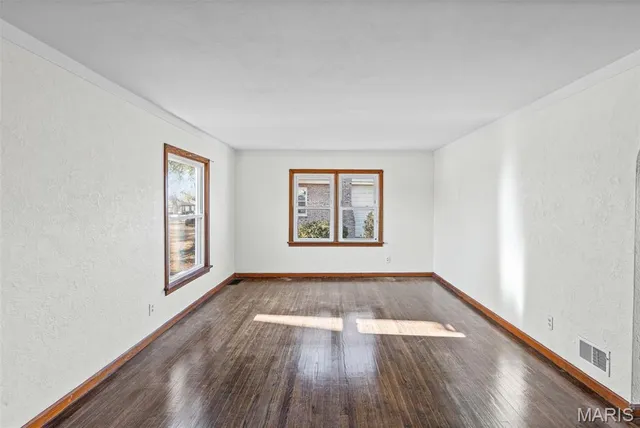 $160,000 | 231 Parkway Drive, Swansea, IL 62226