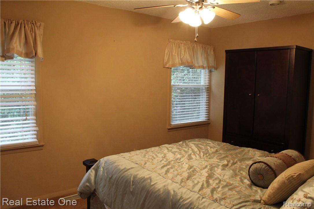 2389 Byron Road Howell, MI 48855 - Photo 38 of 70 IMG_0493.JPG
