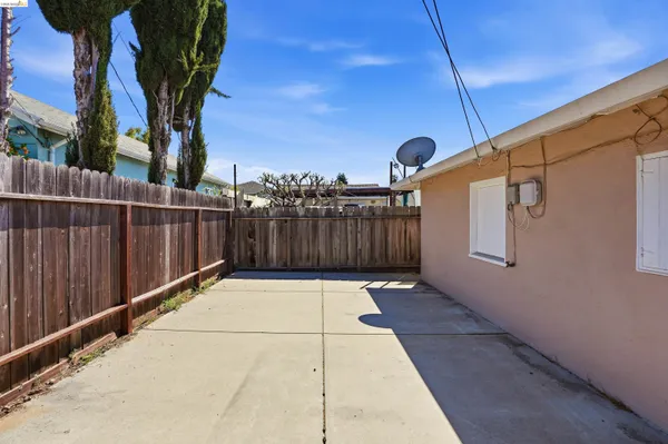 $749,000 | 3012 Minna Avenue, Oakland, CA 94619