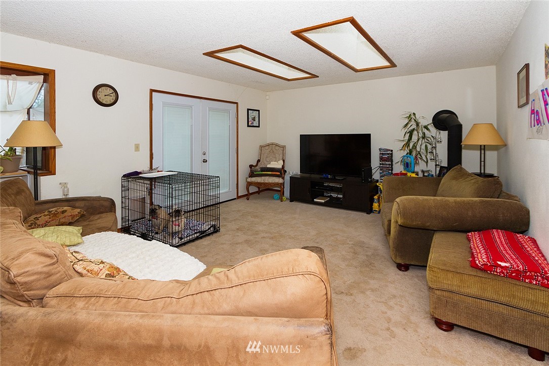 2517 171st Street Southeast Bothell, WA 98012 - Photo 5 of 19