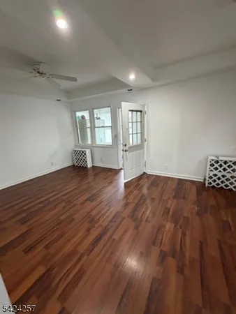 $3,000 | 109 West 11th Street, Linden, NJ 07036