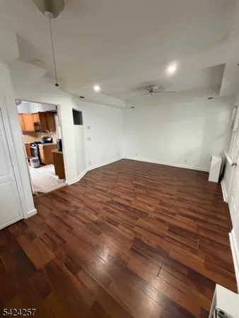 $3,000 | 109 West 11th Street, Linden, NJ 07036