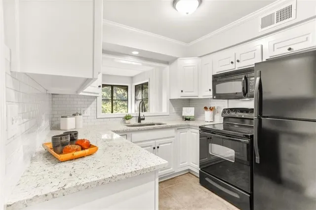 $209,900 | 61 Lamsden Lane Northwest, Atlanta, GA 30327