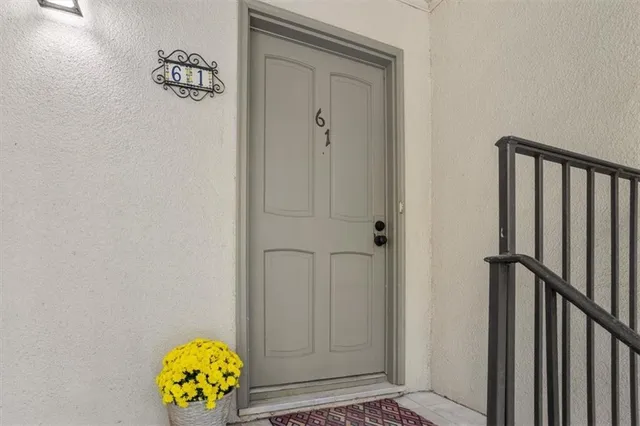 $209,900 | 61 Lamsden Lane Northwest, Atlanta, GA 30327