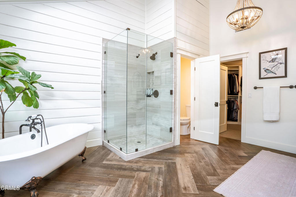 12075 East Pradera Road Camarillo, CA 93012 - Photo 27 of 54 a bathroom with a tub shower and sink