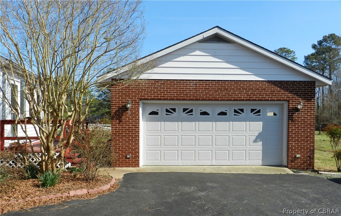 371 Gwynnville Road Hudgins, VA 23076 - Photo 13 of 20