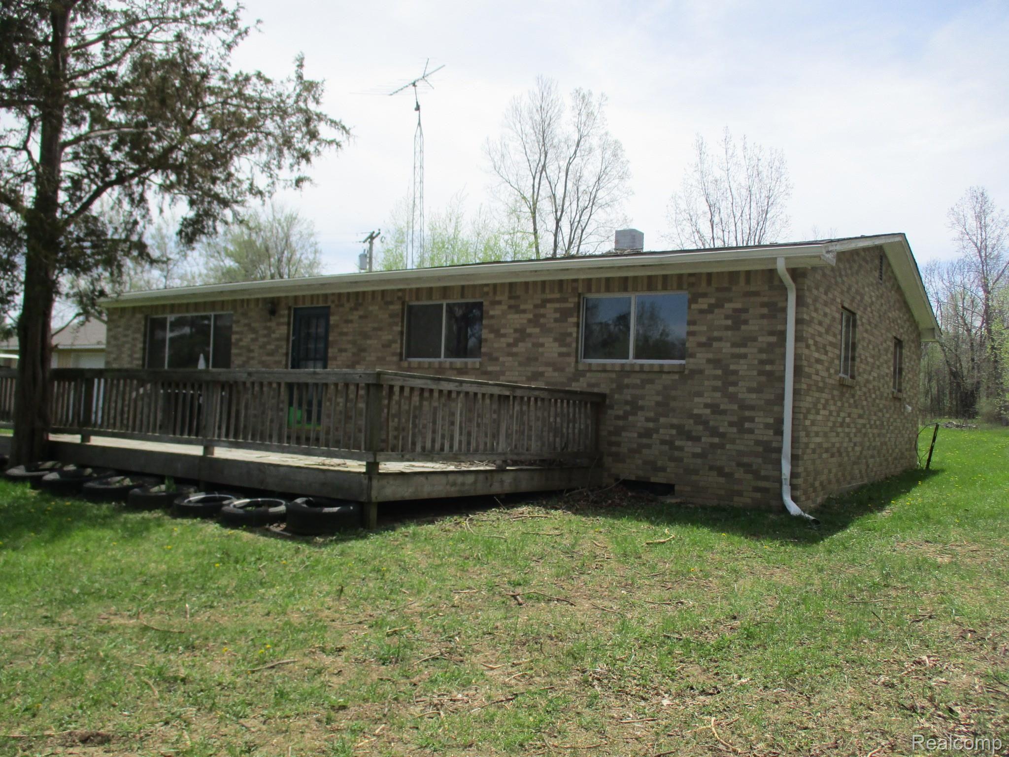 4659 Hegel Road Goodrich, MI 48438 - Photo 3 of 28 IMG_9942.JPG