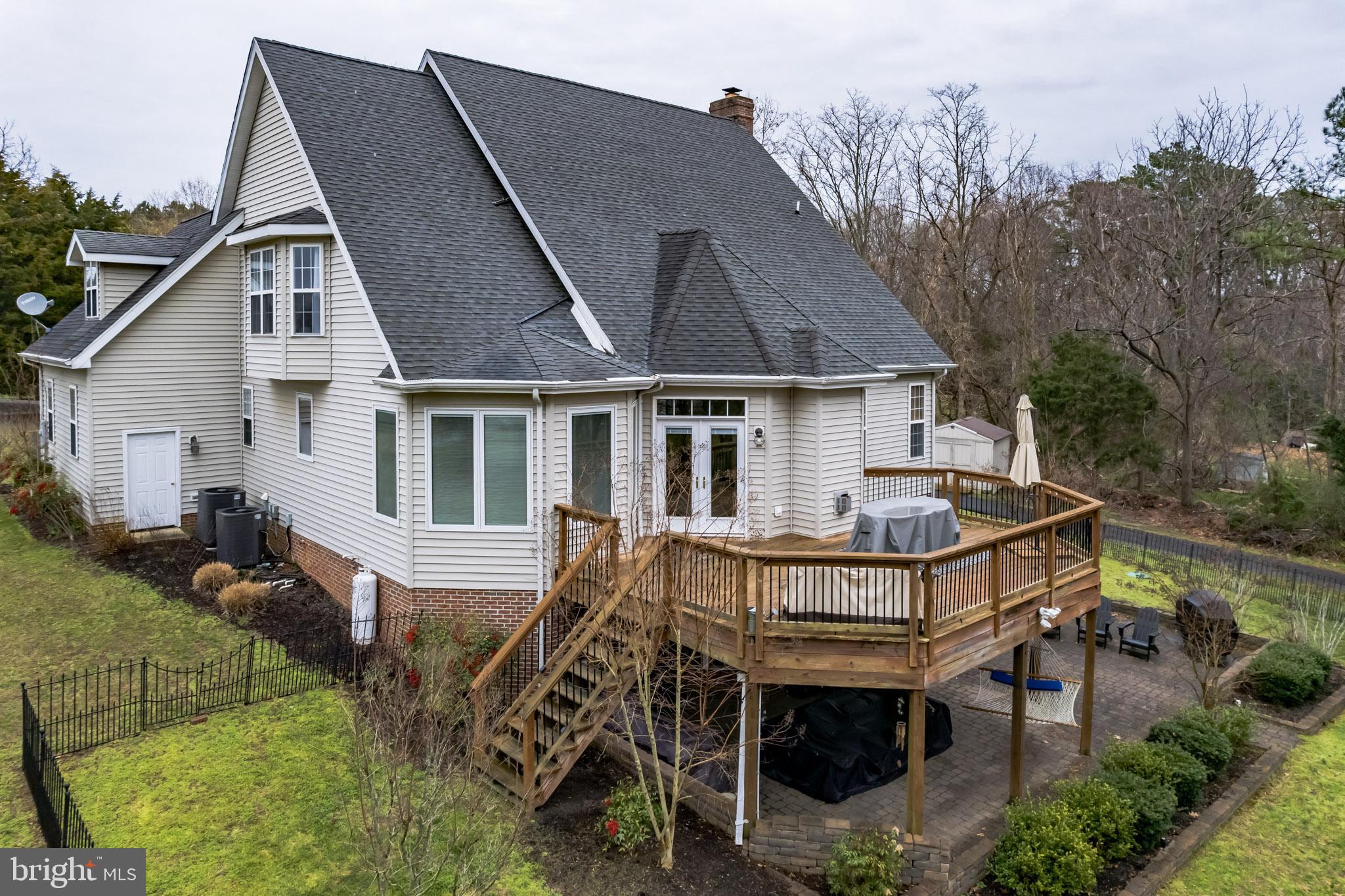 15660 Point Lookout Road St. Inigoes, MD 20684 - Photo 5 of 47 Decking off of the front room