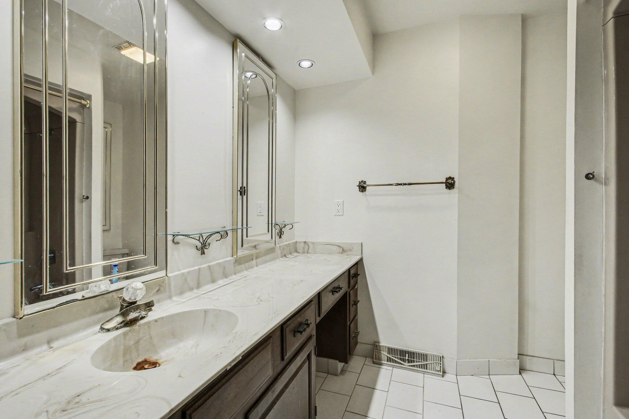 130 South 725 West Crown Point, IN 46307 - Photo 13 of 25 2038x1359