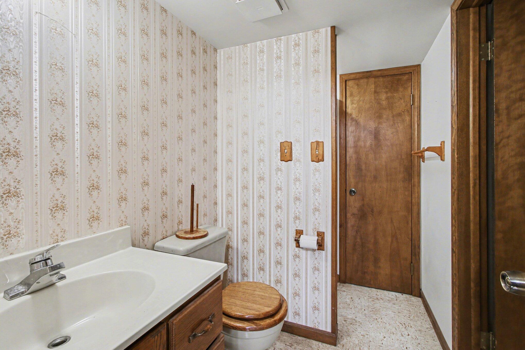 130 South 725 West Crown Point, IN 46307 - Photo 14 of 25 2038x1359