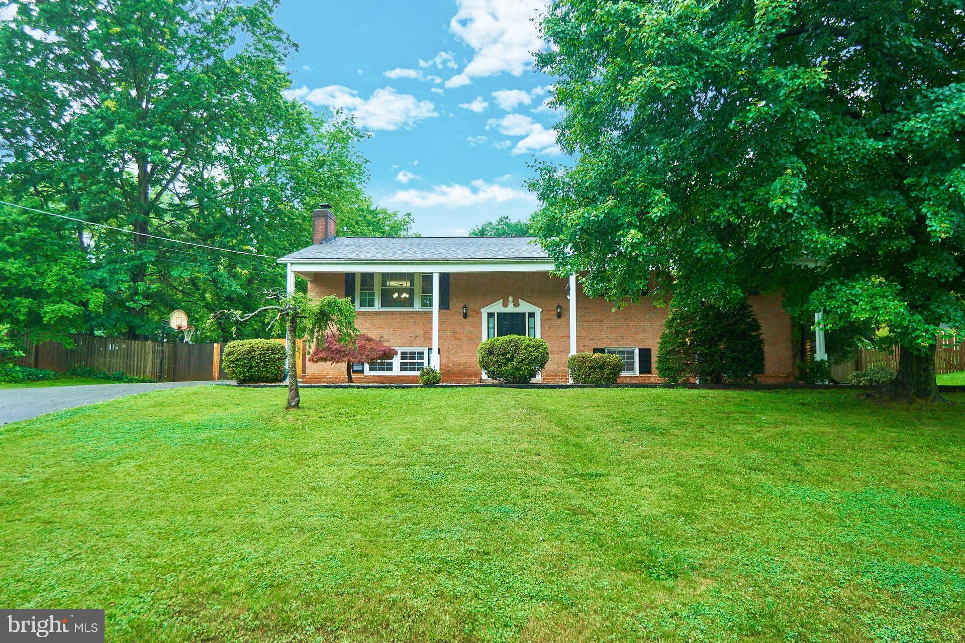 7806 Ontario Road Gainesville, VA 20155 - Photo 1 of 33