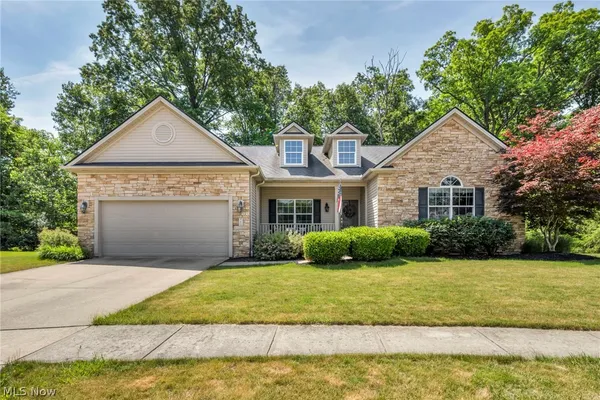 $454,900 | 880 Shadow Creek Trail, Amherst, OH 44001