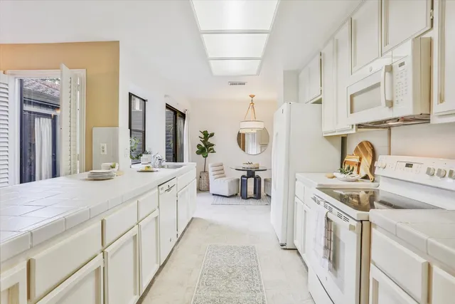 $489,000 | 2240 University Avenue, Sacramento, CA 95825