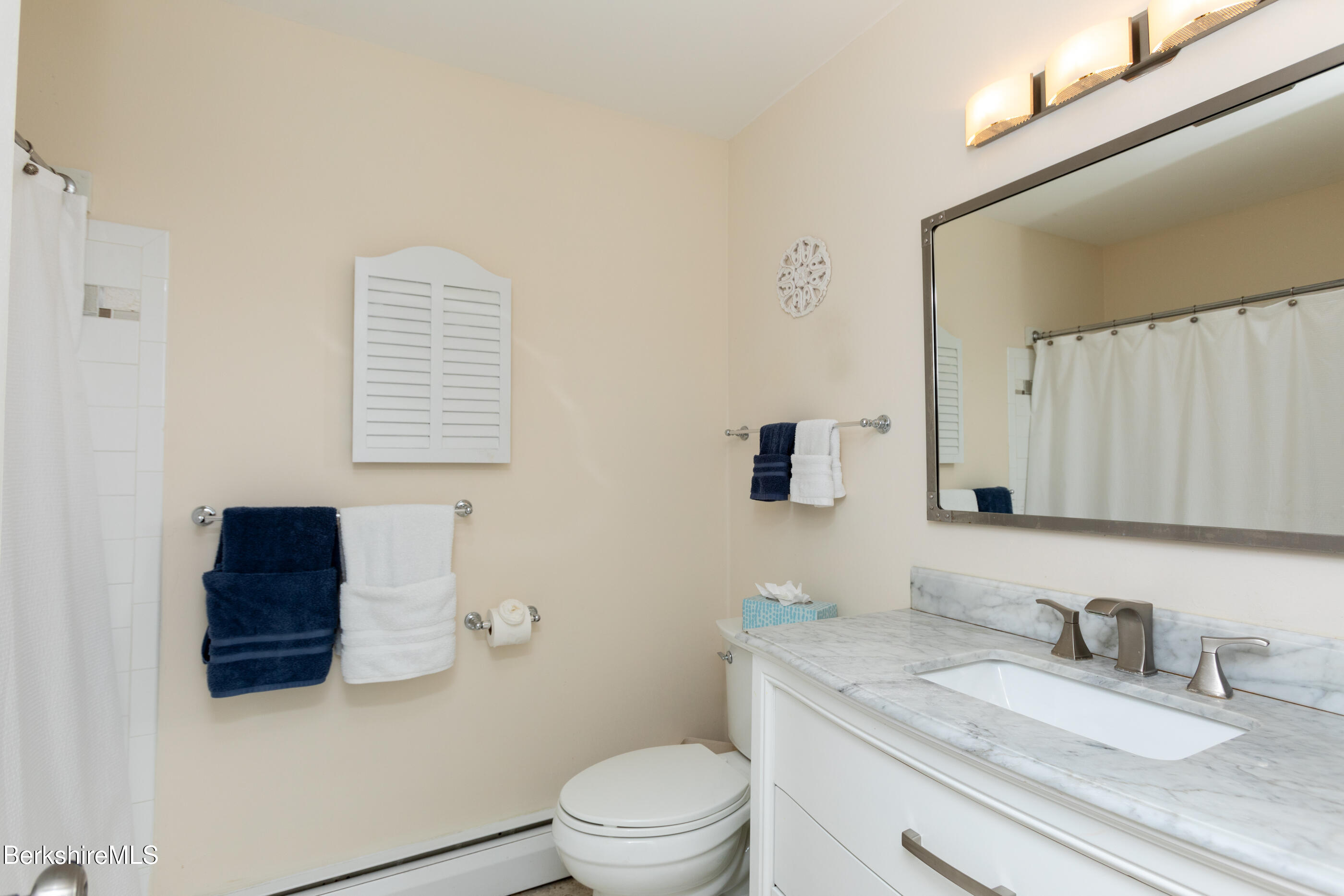 260 Pittsfield Road, Unit B17 Lenox, MA 01240 - Photo 12 of 17 Full Bathroom