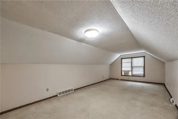 $360,000 | 12721 West 100th Street, Lenexa, KS 66215