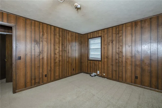 $215,000 | 504 North Echols Street, Caldwell, TX 77836