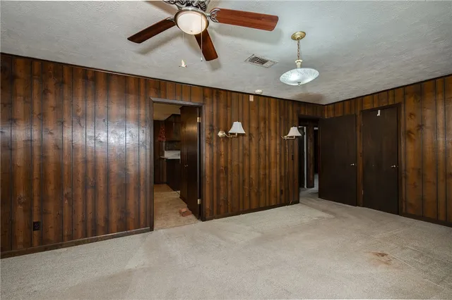 $215,000 | 504 North Echols Street, Caldwell, TX 77836