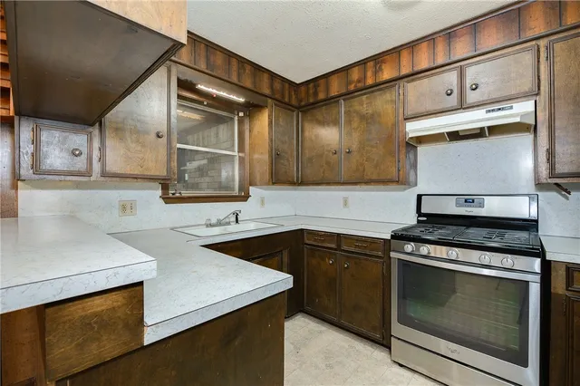 $215,000 | 504 North Echols Street, Caldwell, TX 77836