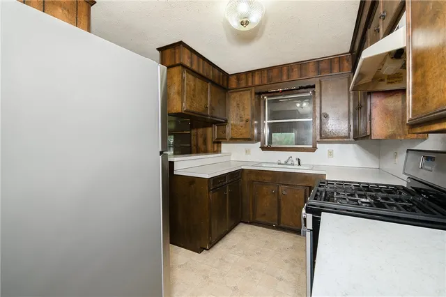 $215,000 | 504 North Echols Street, Caldwell, TX 77836