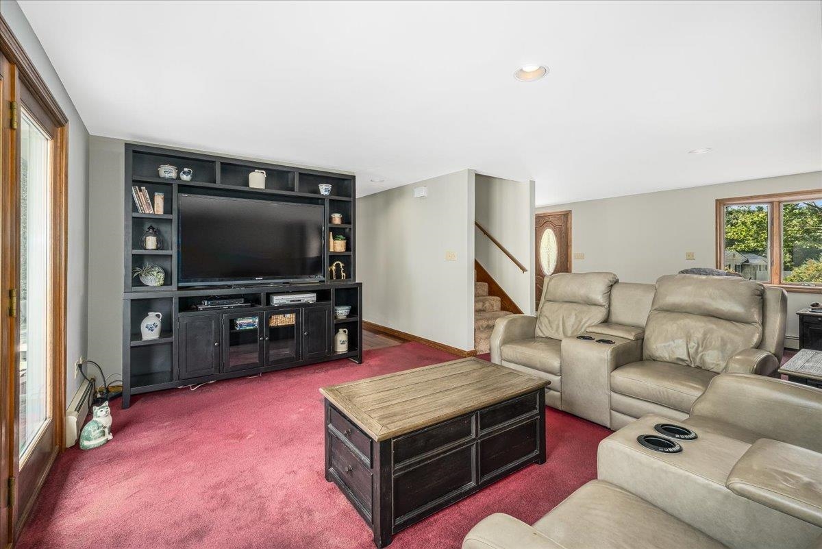 9 County Road Windham, NH 03087 - Photo 11 of 55