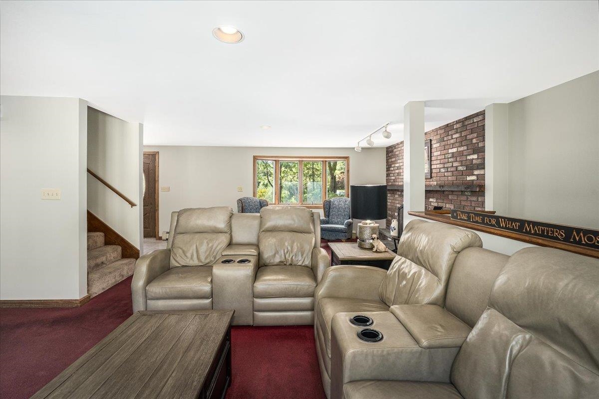 9 County Road Windham, NH 03087 - Photo 15 of 55