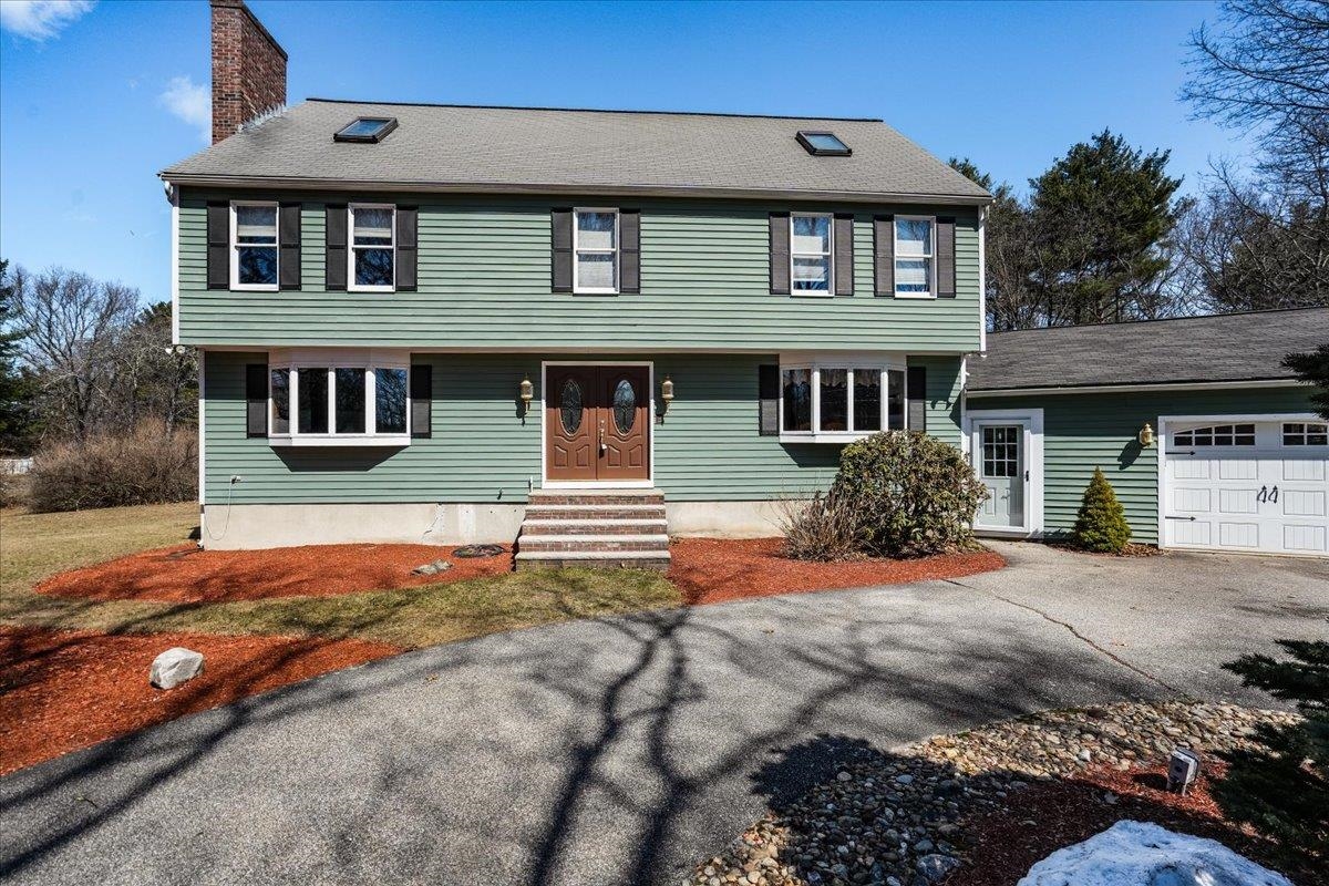 9 County Road Windham, NH 03087 - Photo 2 of 55