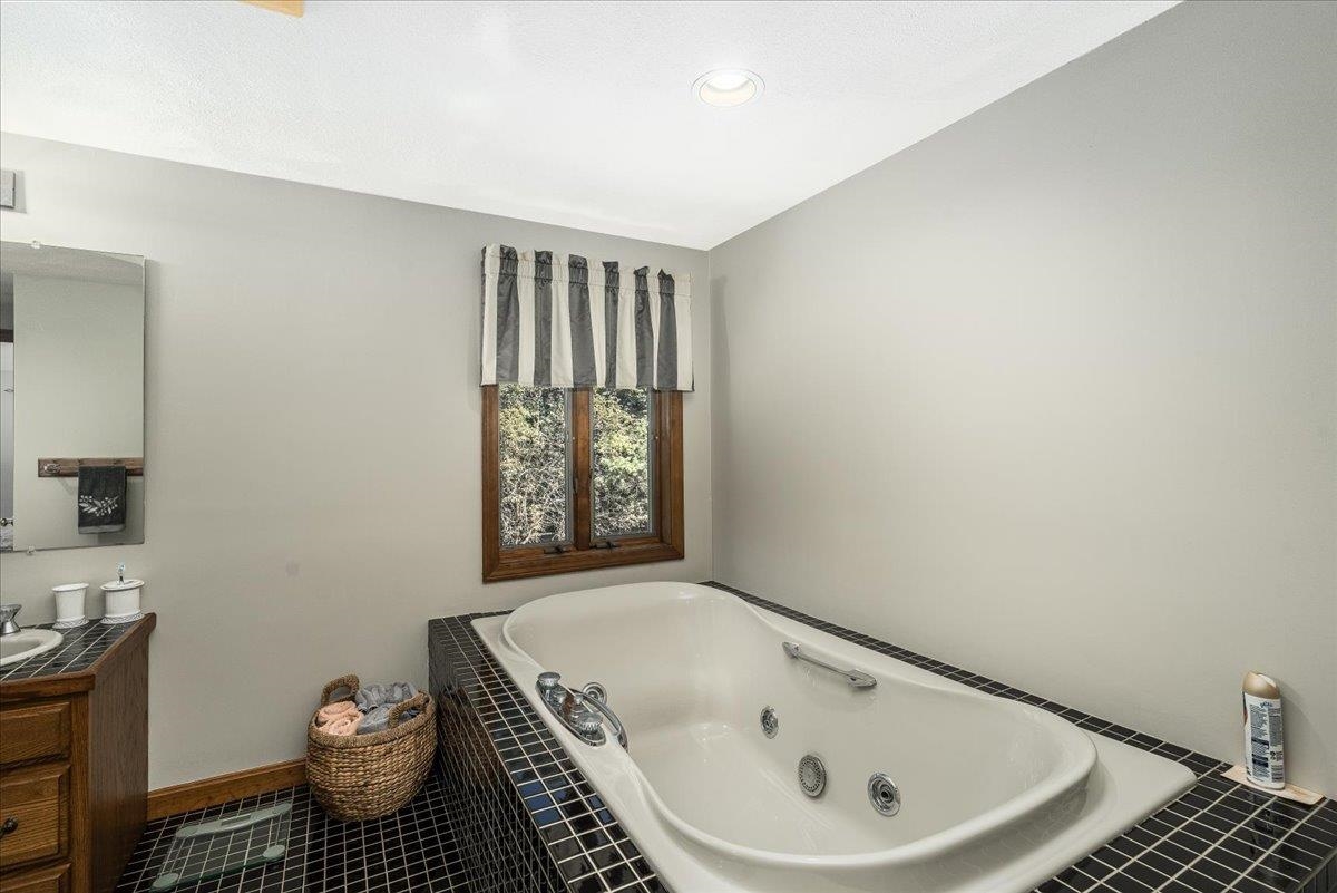 9 County Road Windham, NH 03087 - Photo 25 of 55