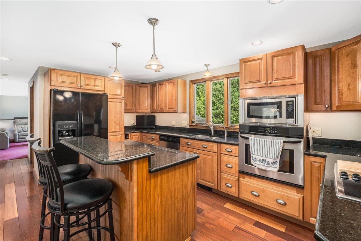 9 County Road Windham, NH 03087 - Photo 6 of 55