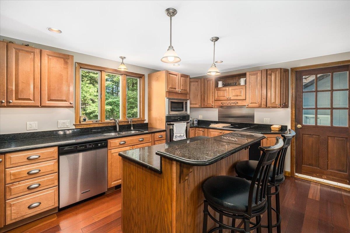 9 County Road Windham, NH 03087 - Photo 7 of 55